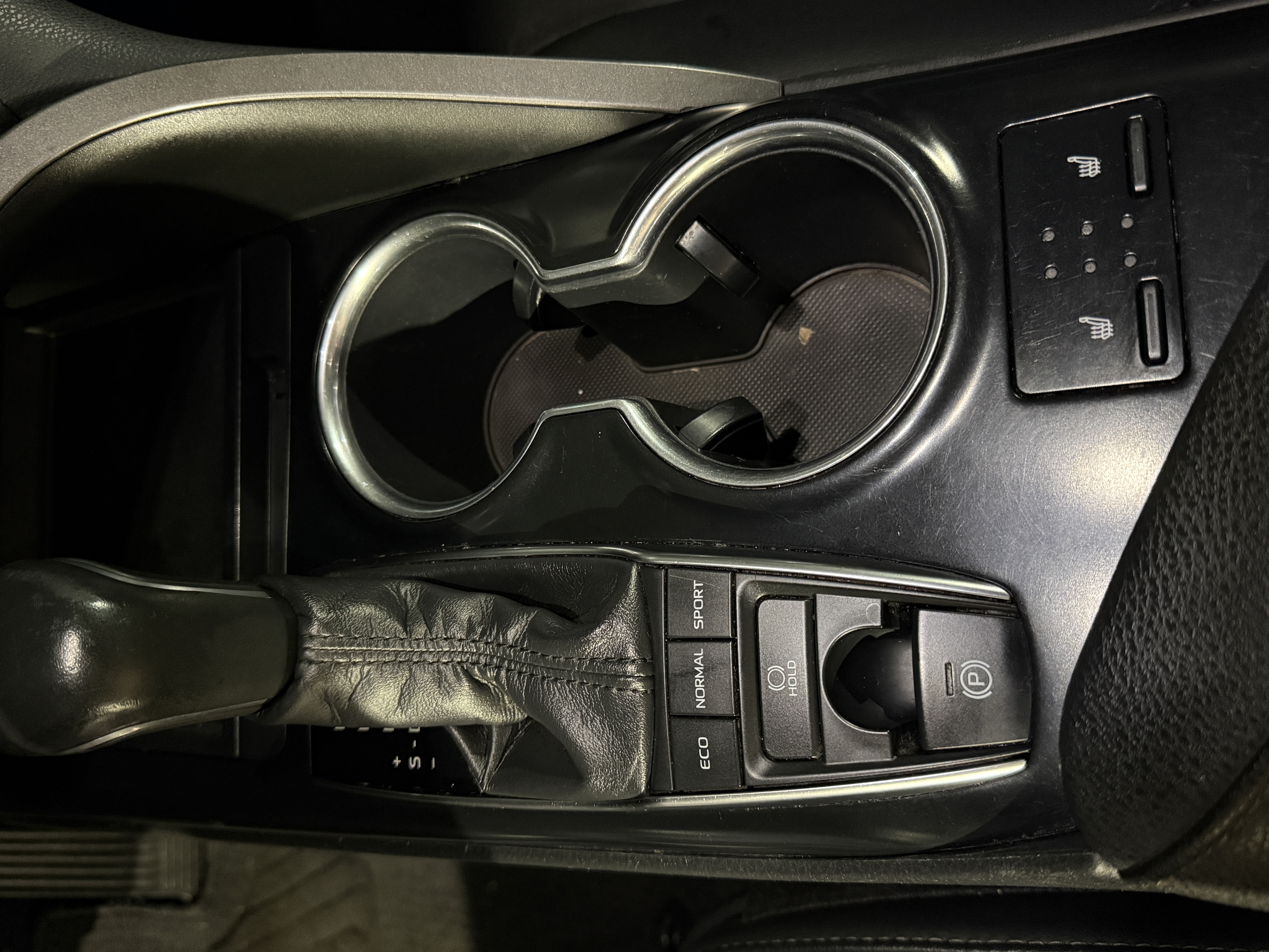 2018 Toyota Camry XSE — photo 21